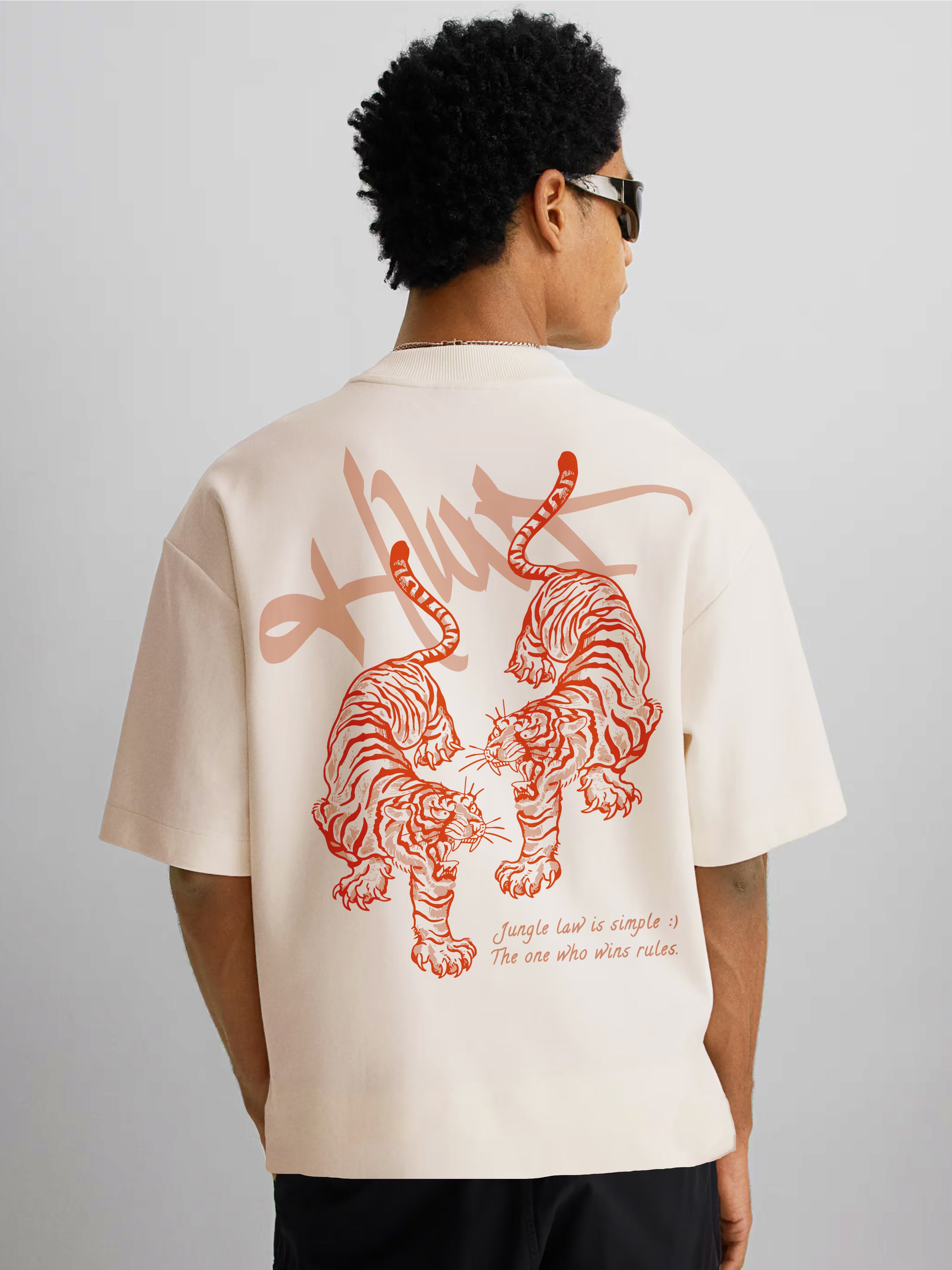 Tiger Combat - Oversized Tshirt - OMNIVERSE©